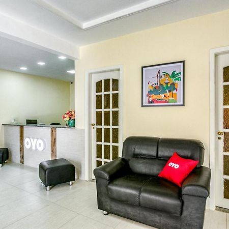 Oyo Nobs Hotel, Сан-Жуан-ди-Мерити Экстерьер фото