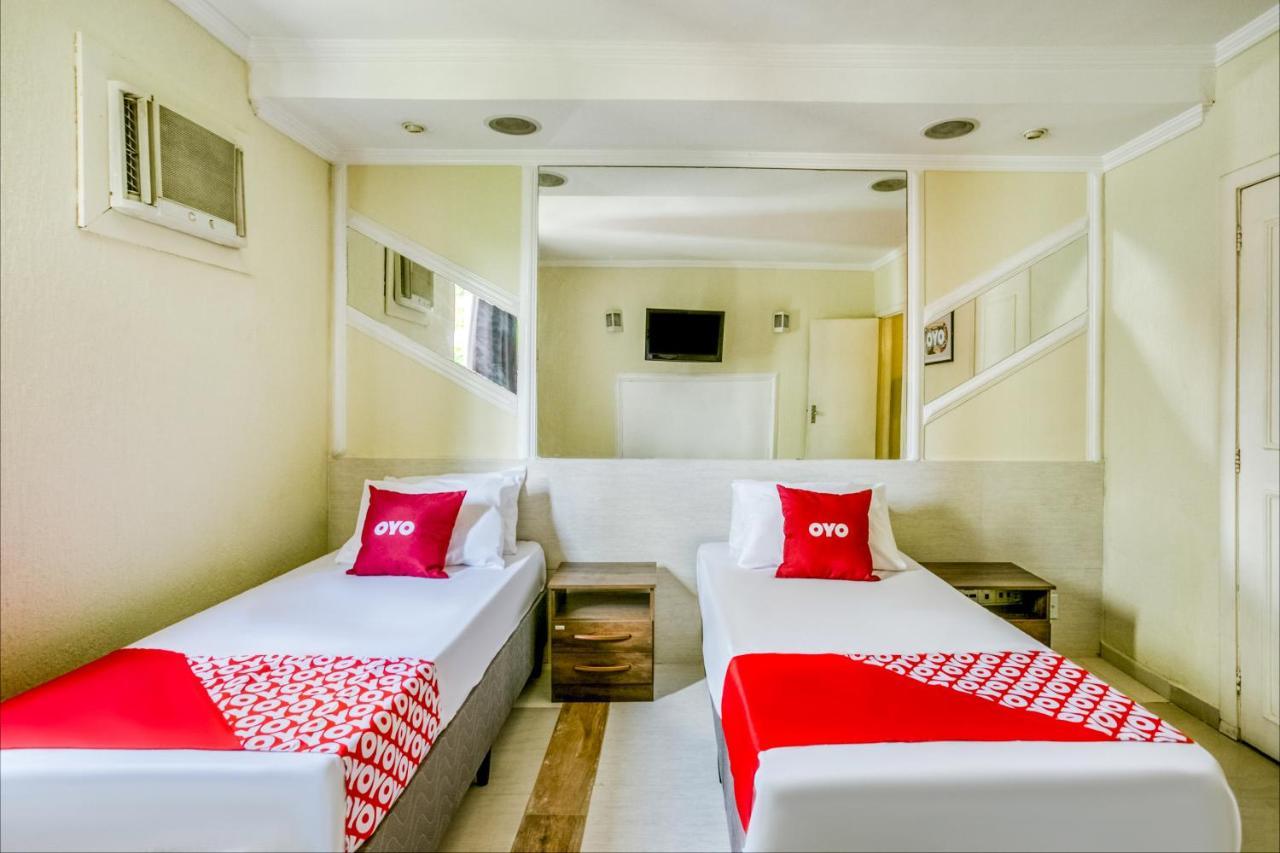 Oyo Nobs Hotel, Сан-Жуан-ди-Мерити Экстерьер фото