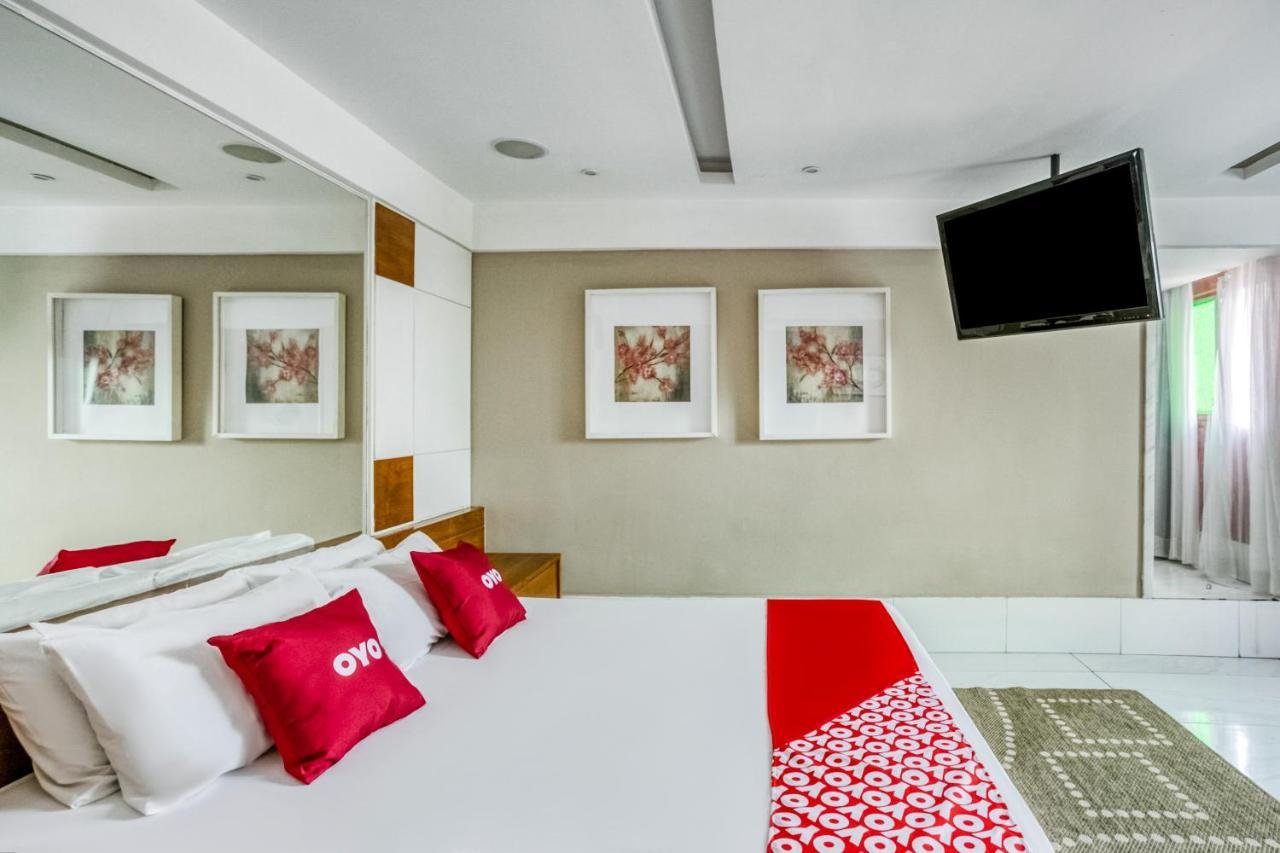 Oyo Nobs Hotel, Сан-Жуан-ди-Мерити Экстерьер фото