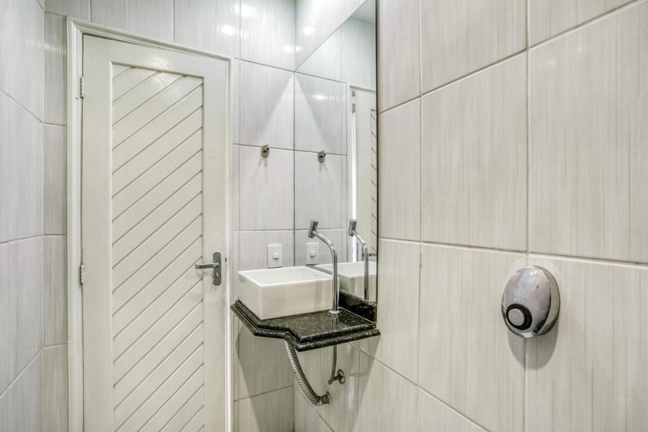 Oyo Nobs Hotel, Сан-Жуан-ди-Мерити Экстерьер фото