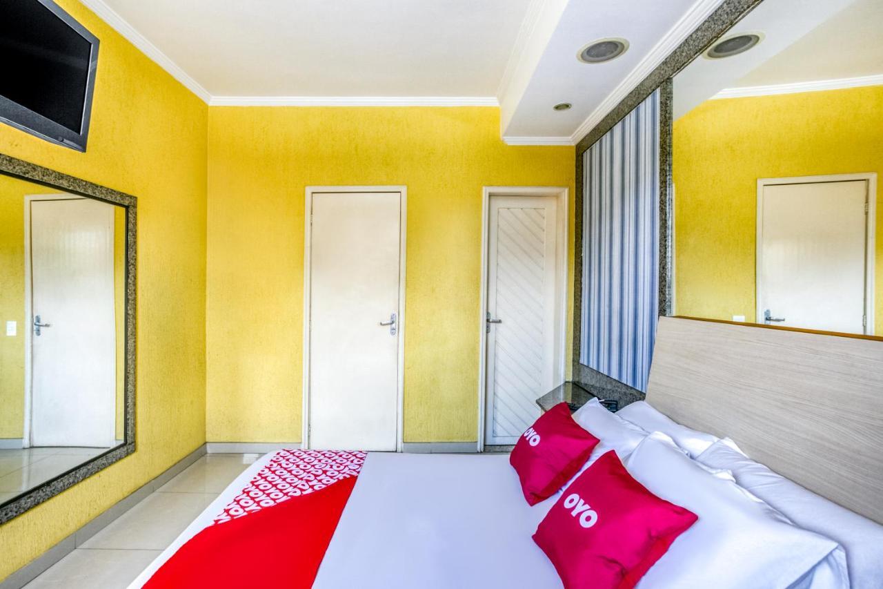 Oyo Nobs Hotel, Сан-Жуан-ди-Мерити Экстерьер фото